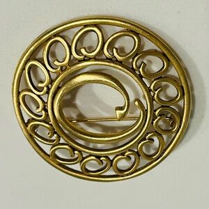 Oscar De La Renta Gold Plate Vintage Classic Logo Pin Signed Brooch